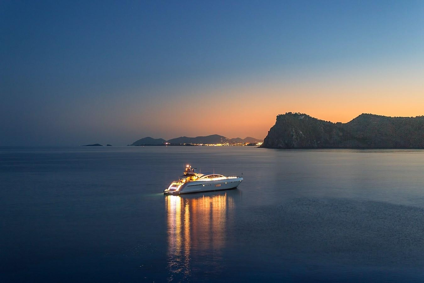 a boat in the water aboard LE MAGNIFIQUE Yacht for Sale