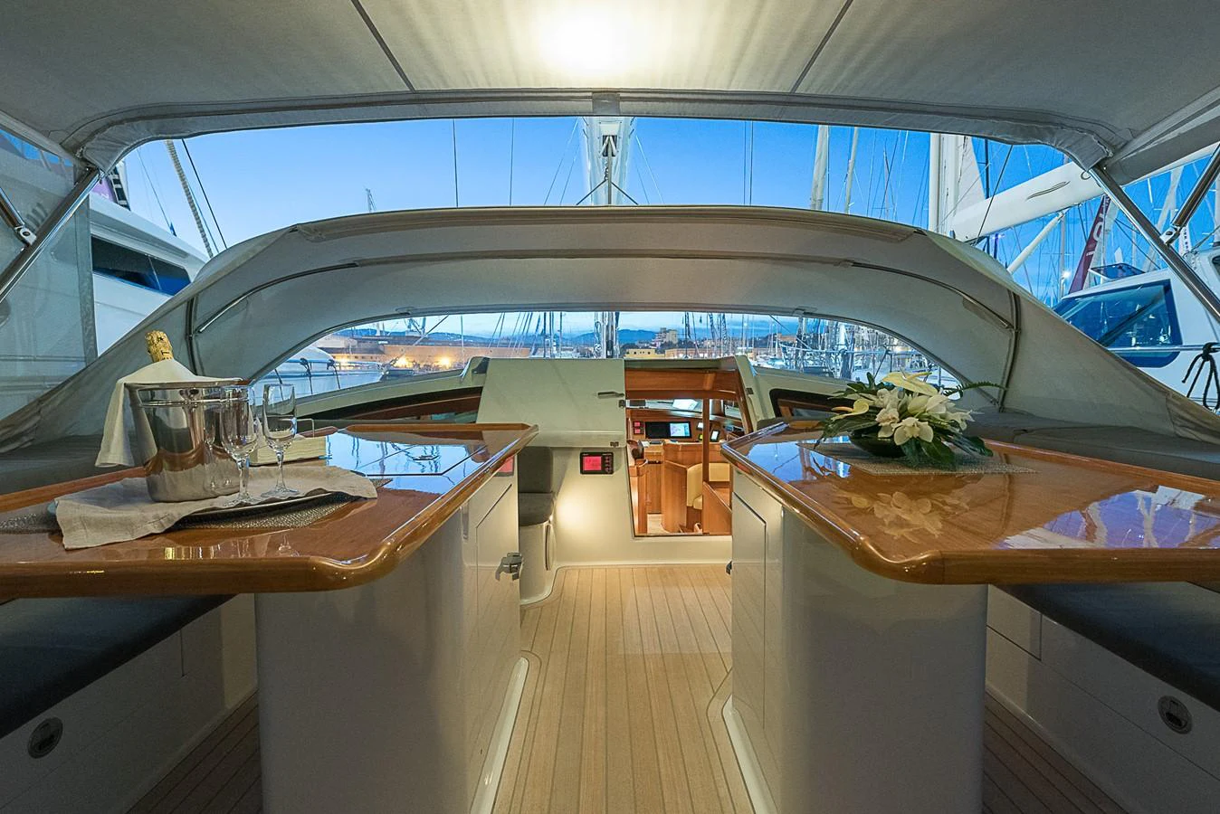 inside of a space ship aboard SINDONEMO Yacht for Sale