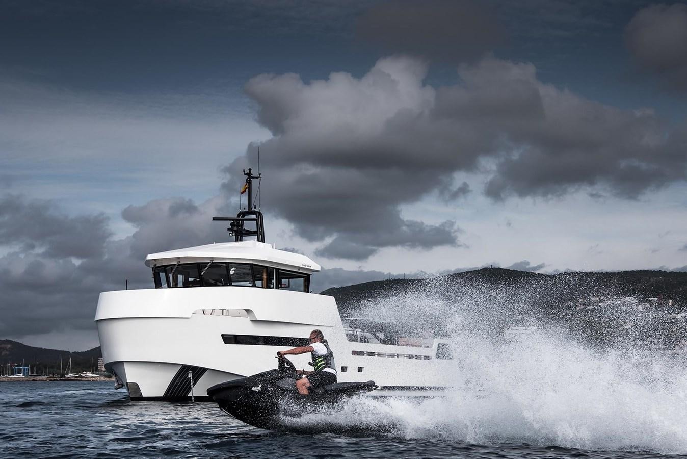 a boat on the water aboard YXT 27 Yacht for Sale