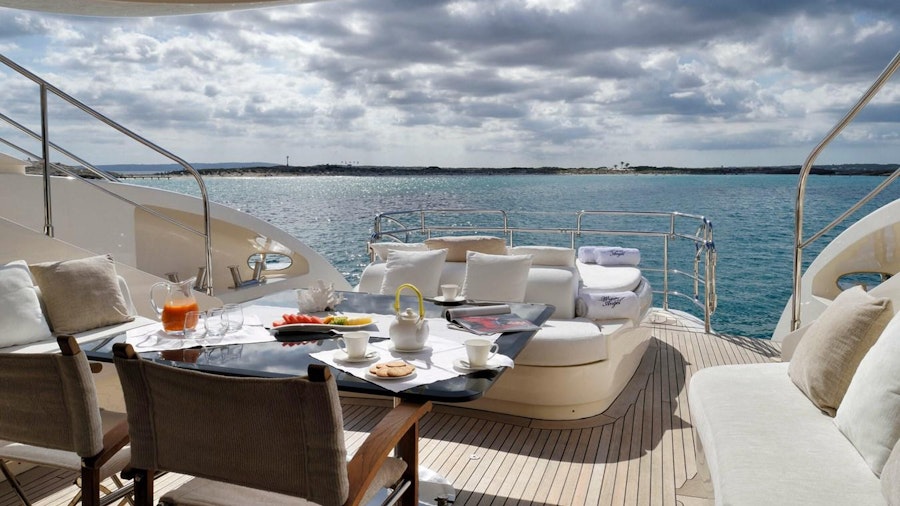 WHISPERING ANGEL Yacht WHISPERING ANGEL Yacht