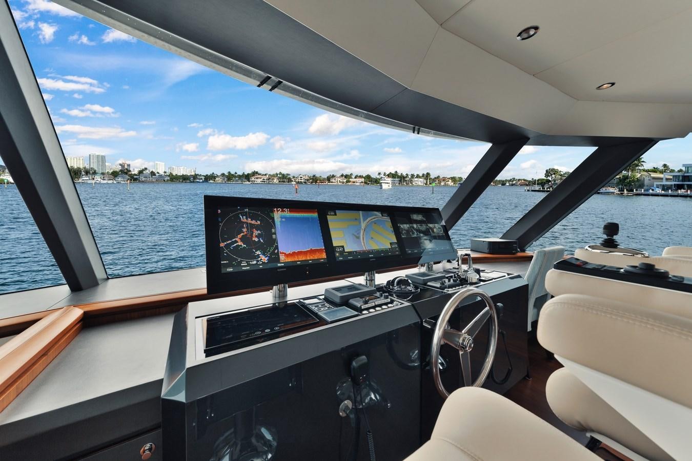 inside of a boat aboard 2019 OCEAN ALEXANDER 88 SKYLOUNGE MUDSLINGER Yacht for Sale