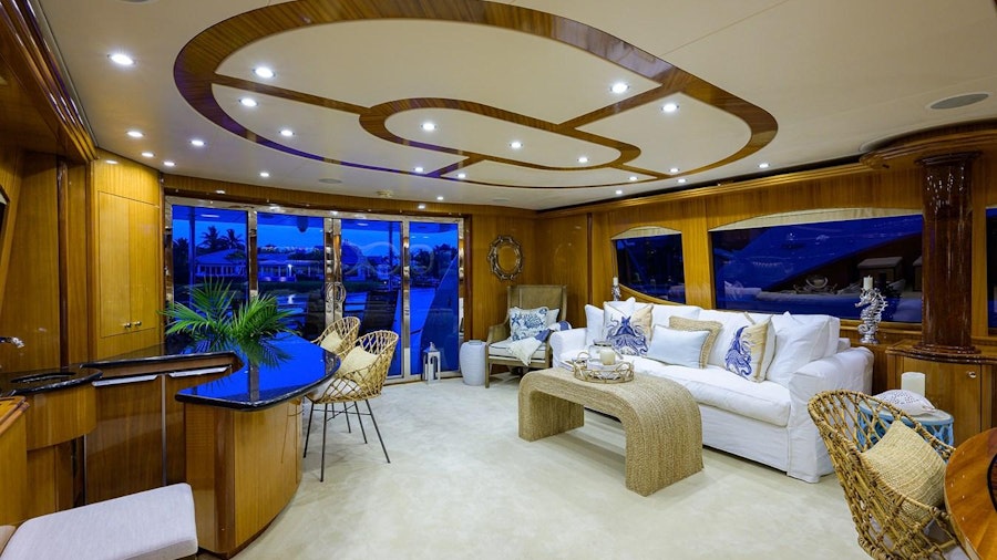 THE BEELIEVER Yacht THE BEELIEVER Yacht