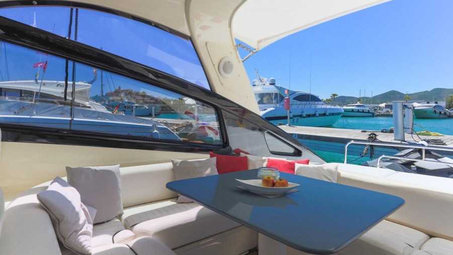 JULIE Yacht JULIE Yacht