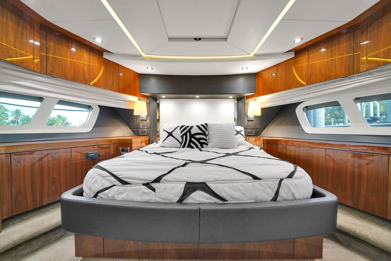 a bed in a cabin aboard SUNSEEKER 73 2013 Yacht for Sale