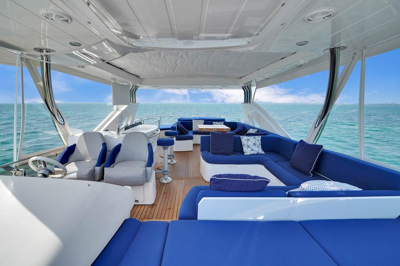 inside of a boat aboard SUNSEEKER 73 2013 Yacht for Sale