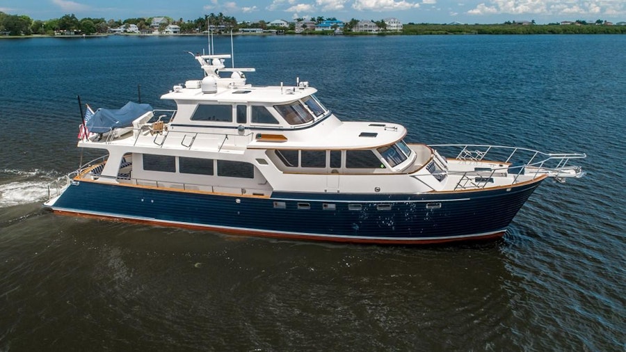 NAUTICAL NUT Yacht NAUTICAL NUT Yacht