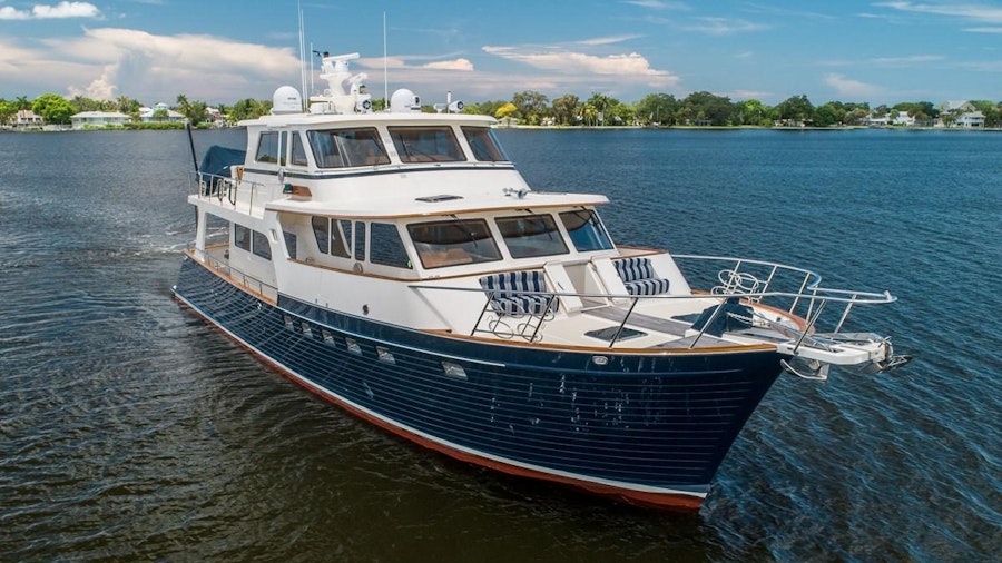 NAUTICAL NUT Yacht NAUTICAL NUT Yacht