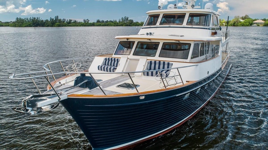 NAUTICAL NUT Yacht NAUTICAL NUT Yacht