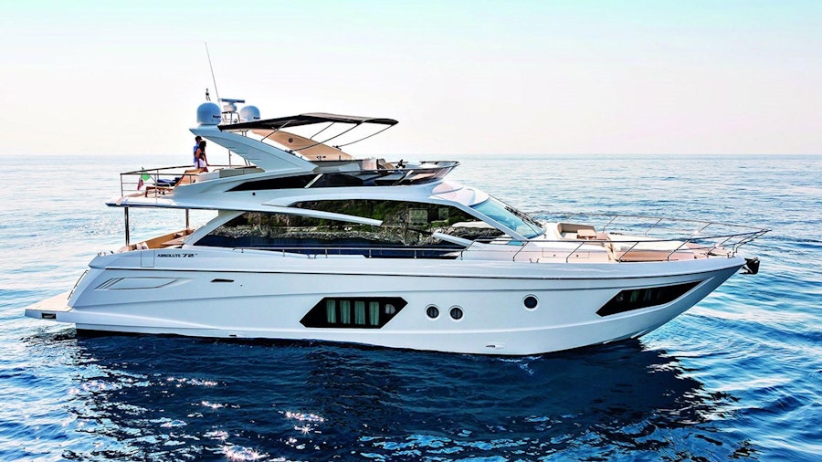72 FLY Yacht 72 FLY Yacht