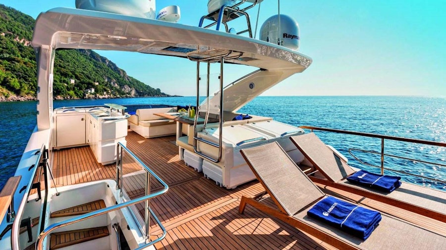 72 FLY Yacht 72 FLY Yacht