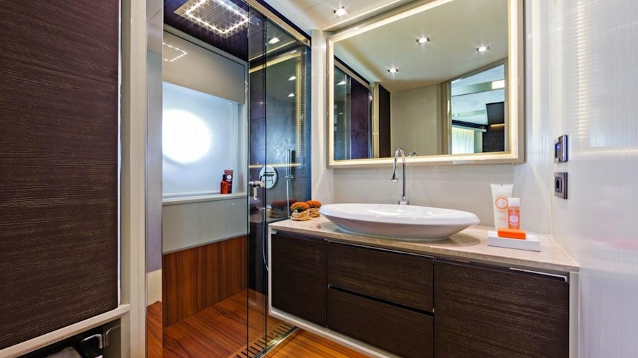 72 FLY Yacht 72 FLY Yacht
