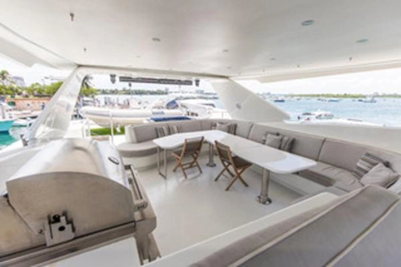 a room with a view of the beach and the ocean aboard 2000 116 BAGLIETTO Yacht for Sale