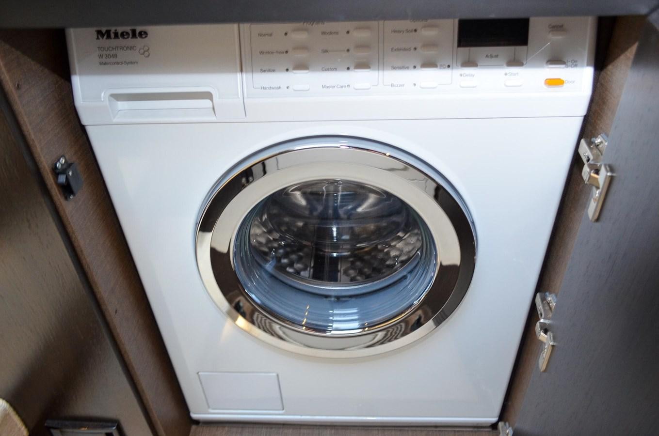 a machine with a blue screen aboard CERULEAN Yacht for Sale
