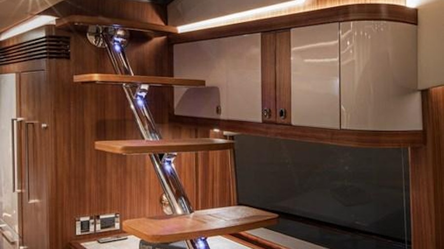 66 DAYBRIDGE Yacht 66 DAYBRIDGE Yacht
