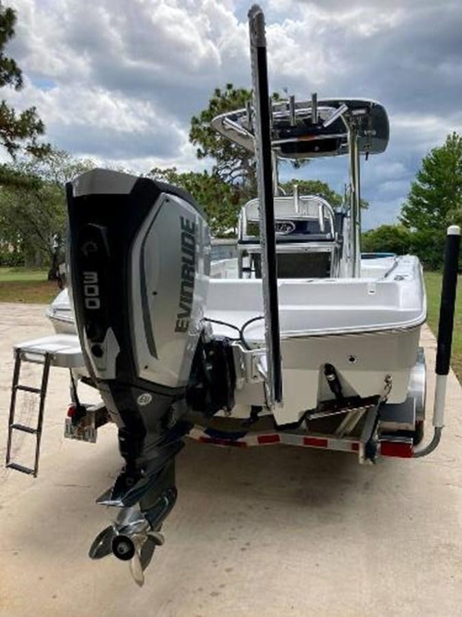 a machine on the ground aboard 2018 CREVALLE  Yacht for Sale