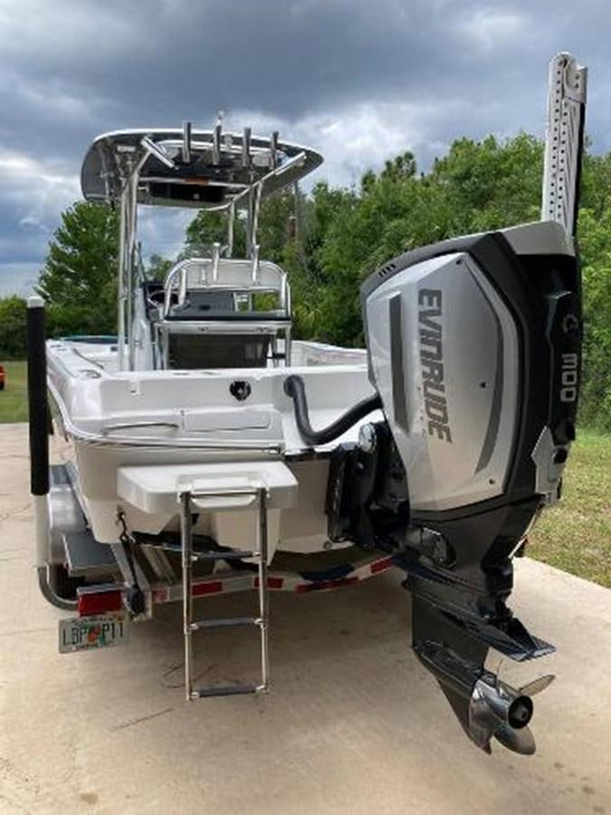 a machine on the ground aboard 2018 CREVALLE  Yacht for Sale