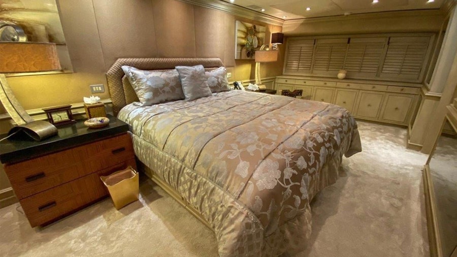 LADY HAYAT Yacht LADY HAYAT Yacht