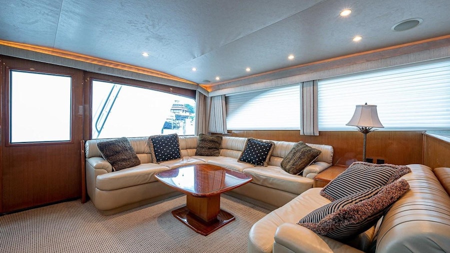 ENCLOSED BRIDGE Yacht ENCLOSED BRIDGE Yacht