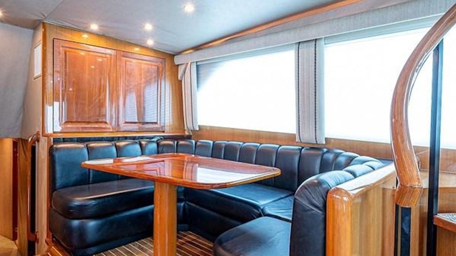 ENCLOSED BRIDGE Yacht ENCLOSED BRIDGE Yacht