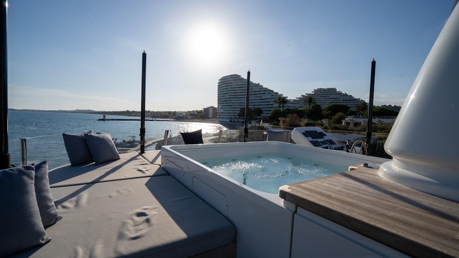 LES BRUXELLOIS Yacht LES BRUXELLOIS Yacht
