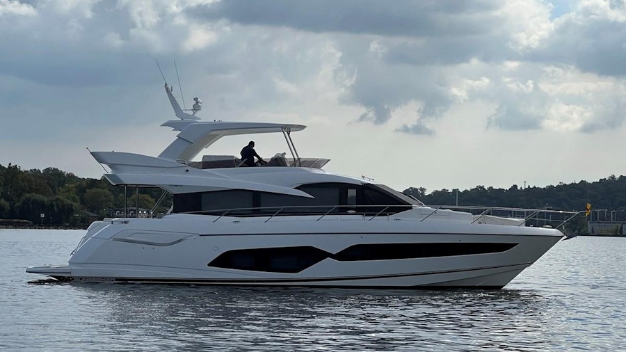 66 MANHATTAN Yacht 66 MANHATTAN Yacht