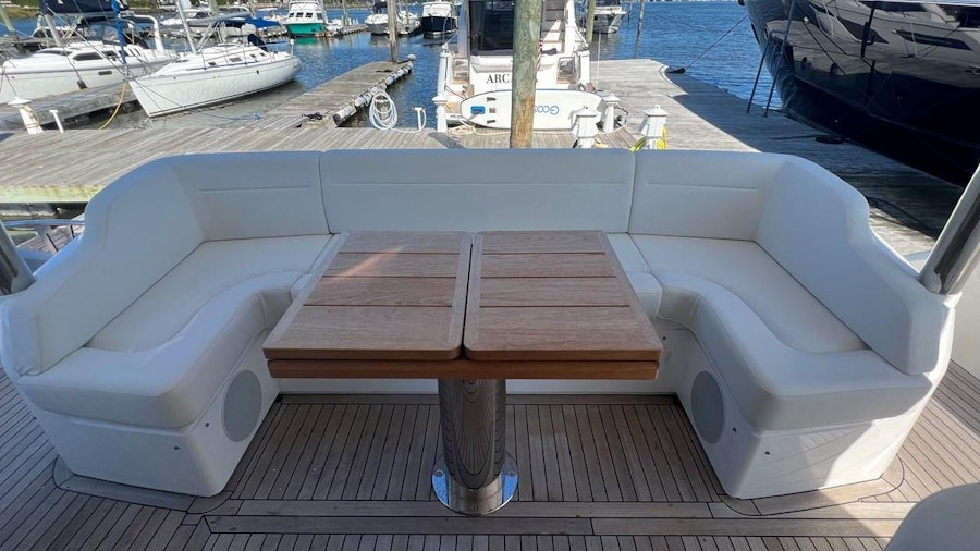 66 MANHATTAN Yacht 66 MANHATTAN Yacht