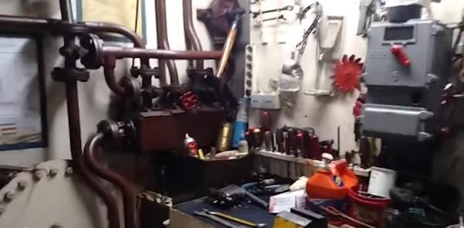 a room with machinery and tools aboard 1963 TRAWLER DE HASS NORTH SEA, WANDERBIRD  Yacht for Sale