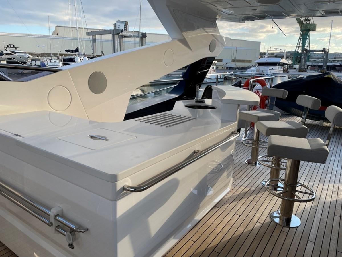 a model of a space ship aboard SUNSEEKER 95 Yacht for Sale