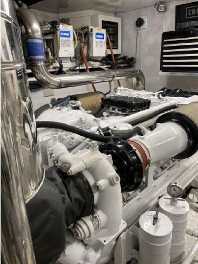 a machine with pipes aboard 85 AZIMUT ULTIMATE Yacht for Sale