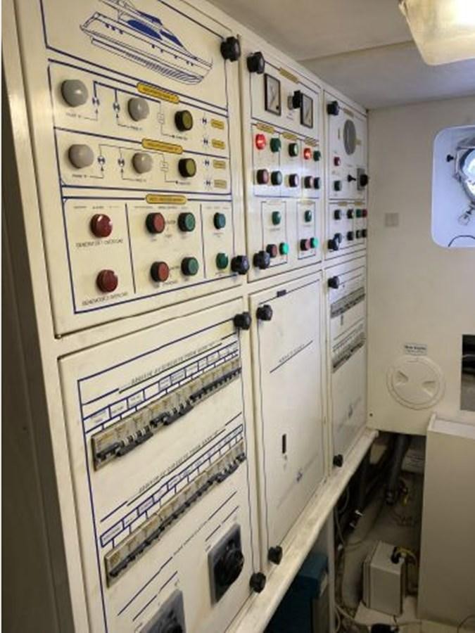 a white machine with buttons aboard 85 AZIMUT ULTIMATE Yacht for Sale