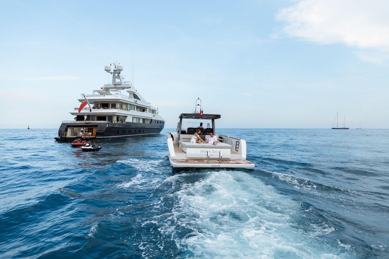 a boat sailing in the sea aboard TREEHOUSE Yacht for Sale