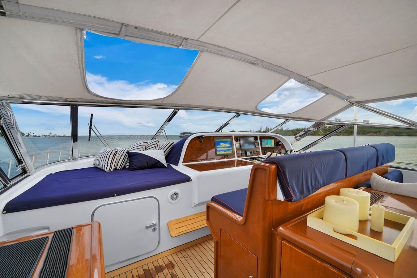 inside of a boat aboard HAKUNA MATATA Yacht for Sale