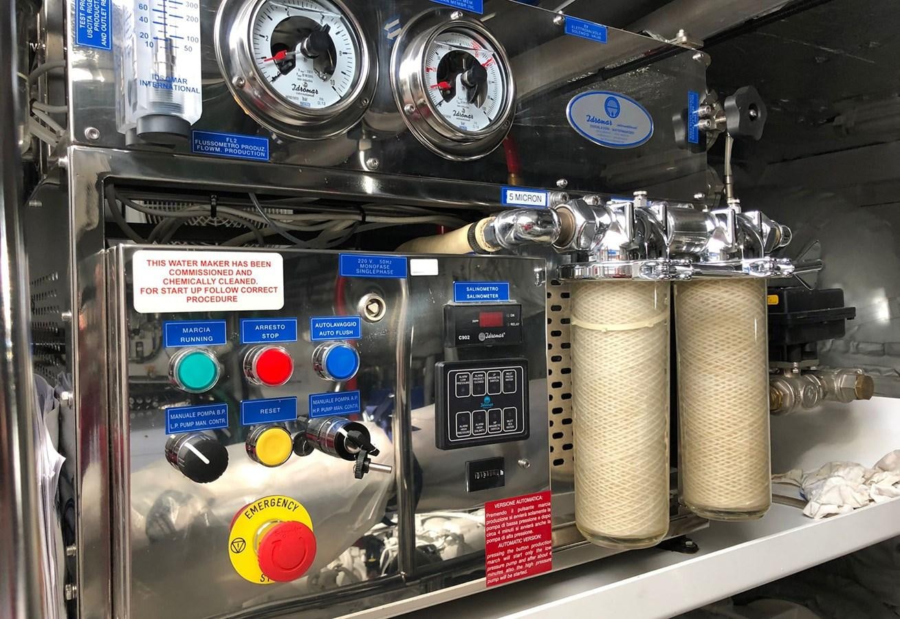 a machine with a large cylinder aboard TICKETYBOO Yacht for Sale