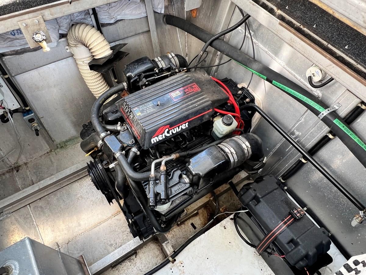 a machine on the floor aboard 2010/1995 STARDUST 20 X 95WB NLST Yacht for Sale