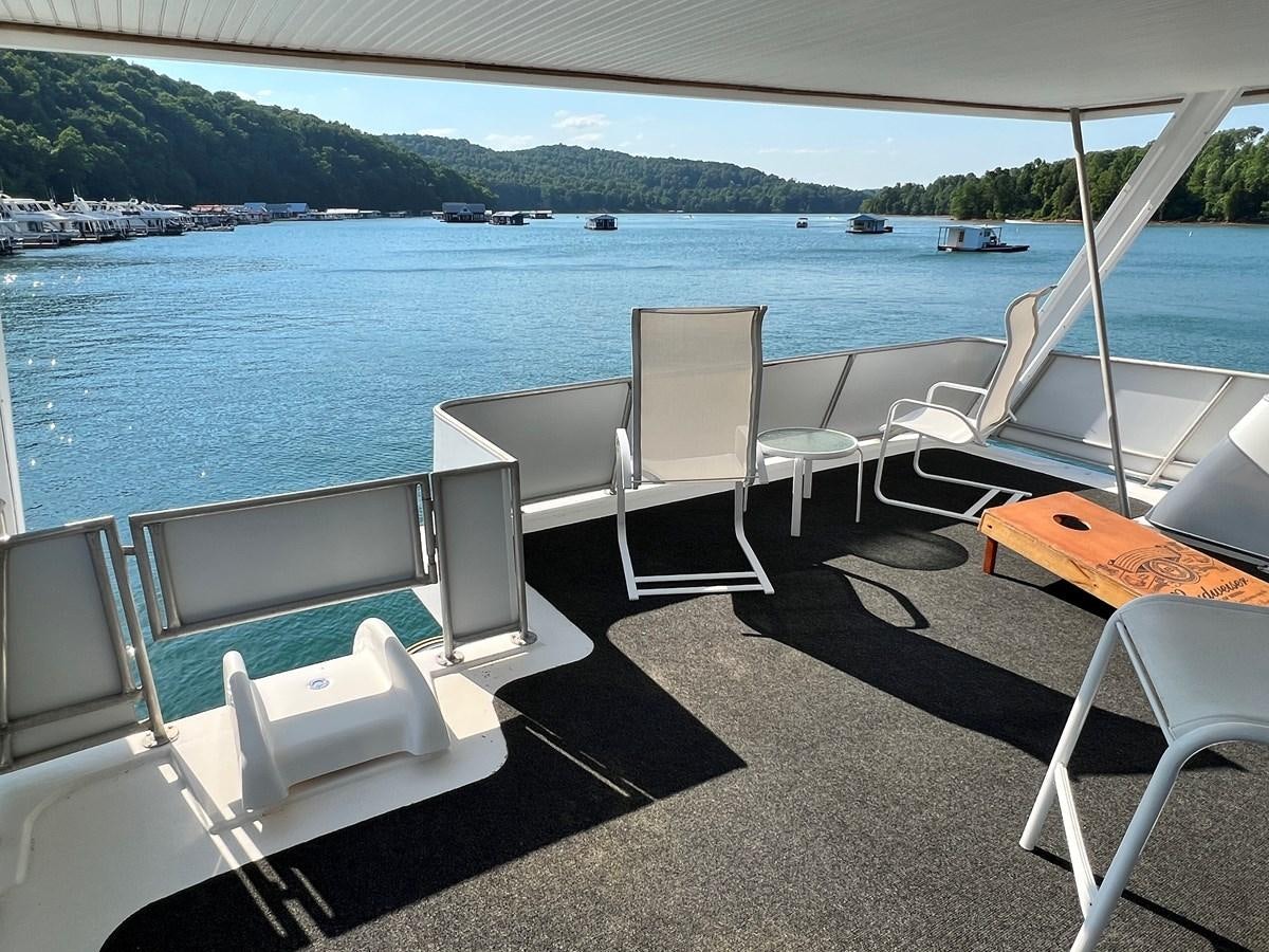 a boat on the water aboard 2010/1995 STARDUST 20 X 95WB NLST Yacht for Sale