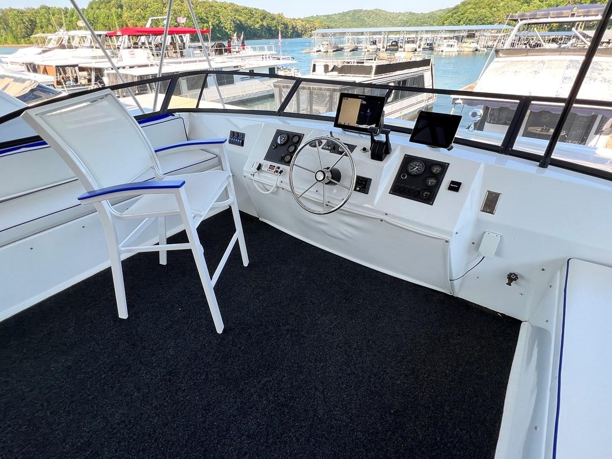 a boat on the water aboard 2010/1995 STARDUST 20 X 95WB NLST Yacht for Sale
