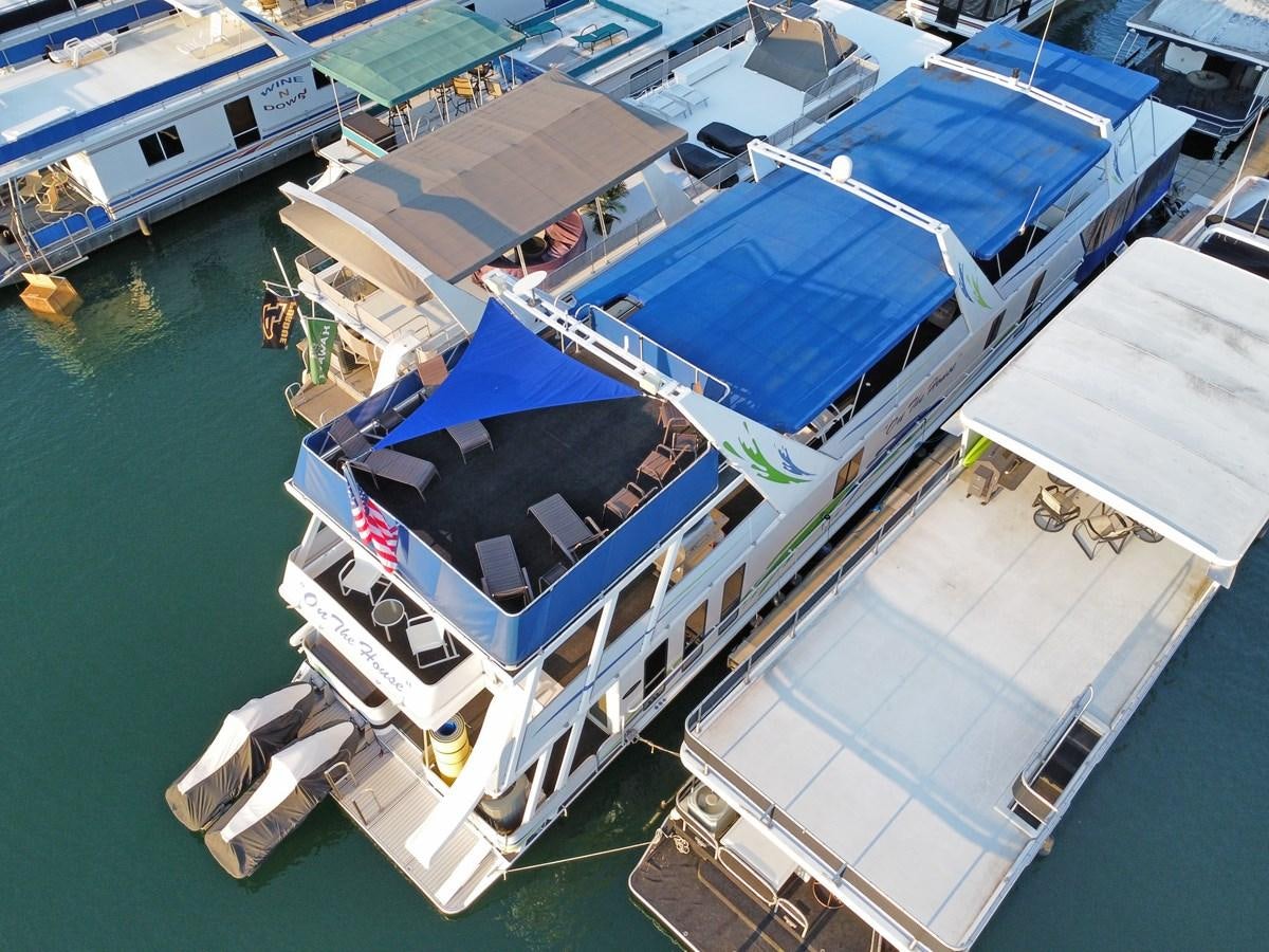 a high angle view of a port aboard 2010/1995 STARDUST 20 X 95WB NLST Yacht for Sale