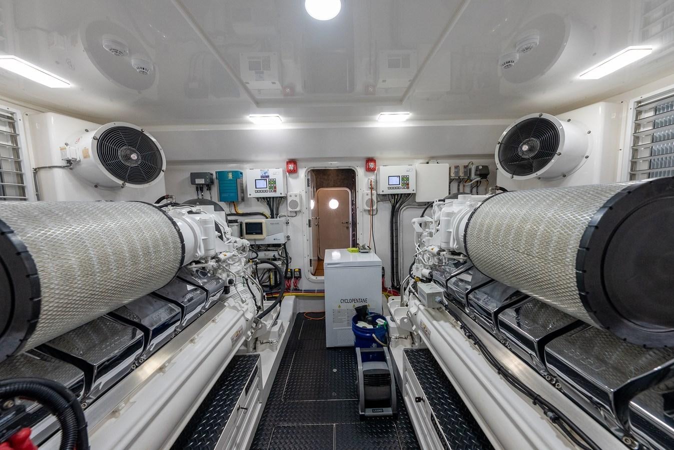 inside of a space ship aboard ANOTHER DAY IN PARADISE Yacht for Sale