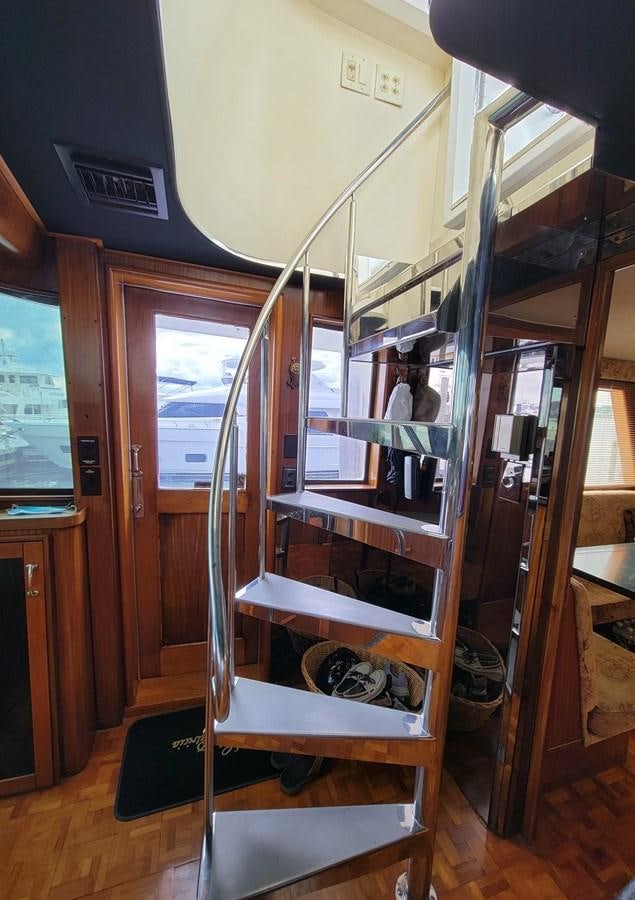a bunk bed in a room aboard LADY PATRICIA Yacht for Sale