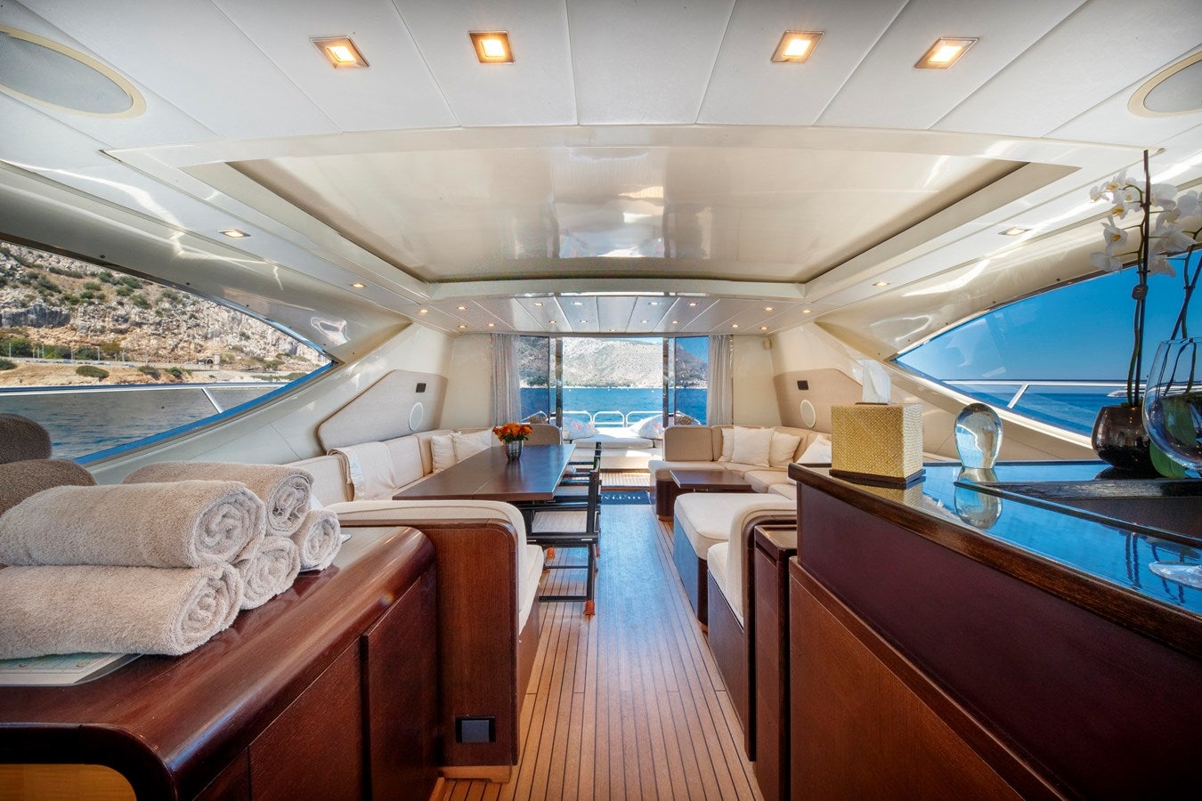 inside of a boat aboard ULTIMA BEACH Yacht for Sale
