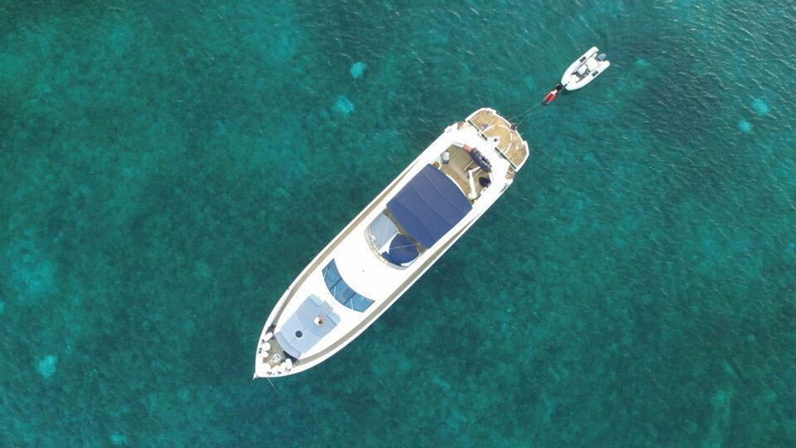 a boat in the water aboard 82 SUNSEEKER MANHATTAN  Yacht for Sale