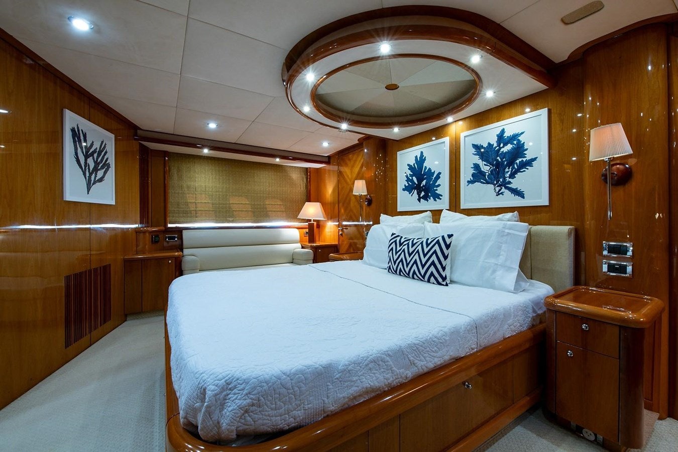 a bedroom with a large bed aboard 82 SUNSEEKER MANHATTAN  Yacht for Sale