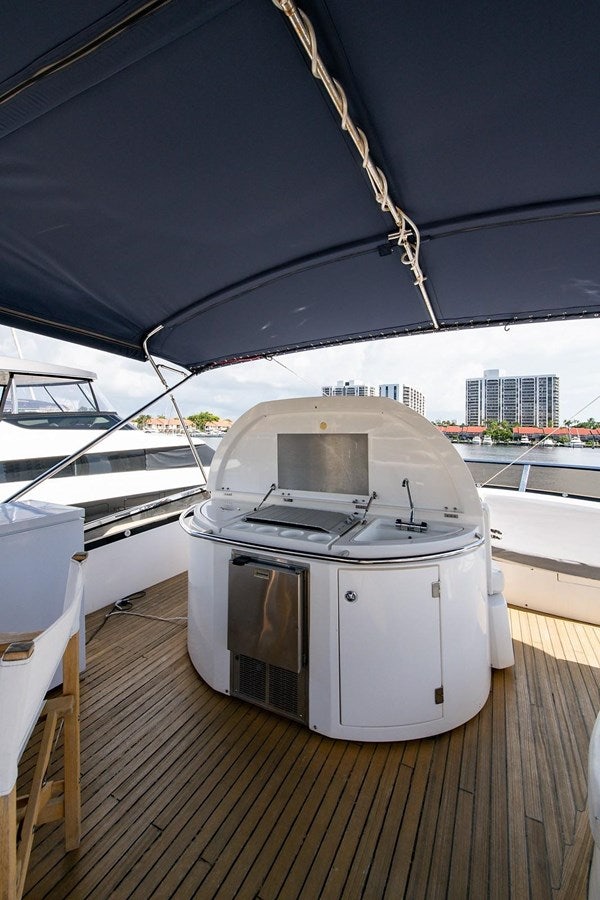 a large white machine on a deck aboard 82 SUNSEEKER MANHATTAN  Yacht for Sale