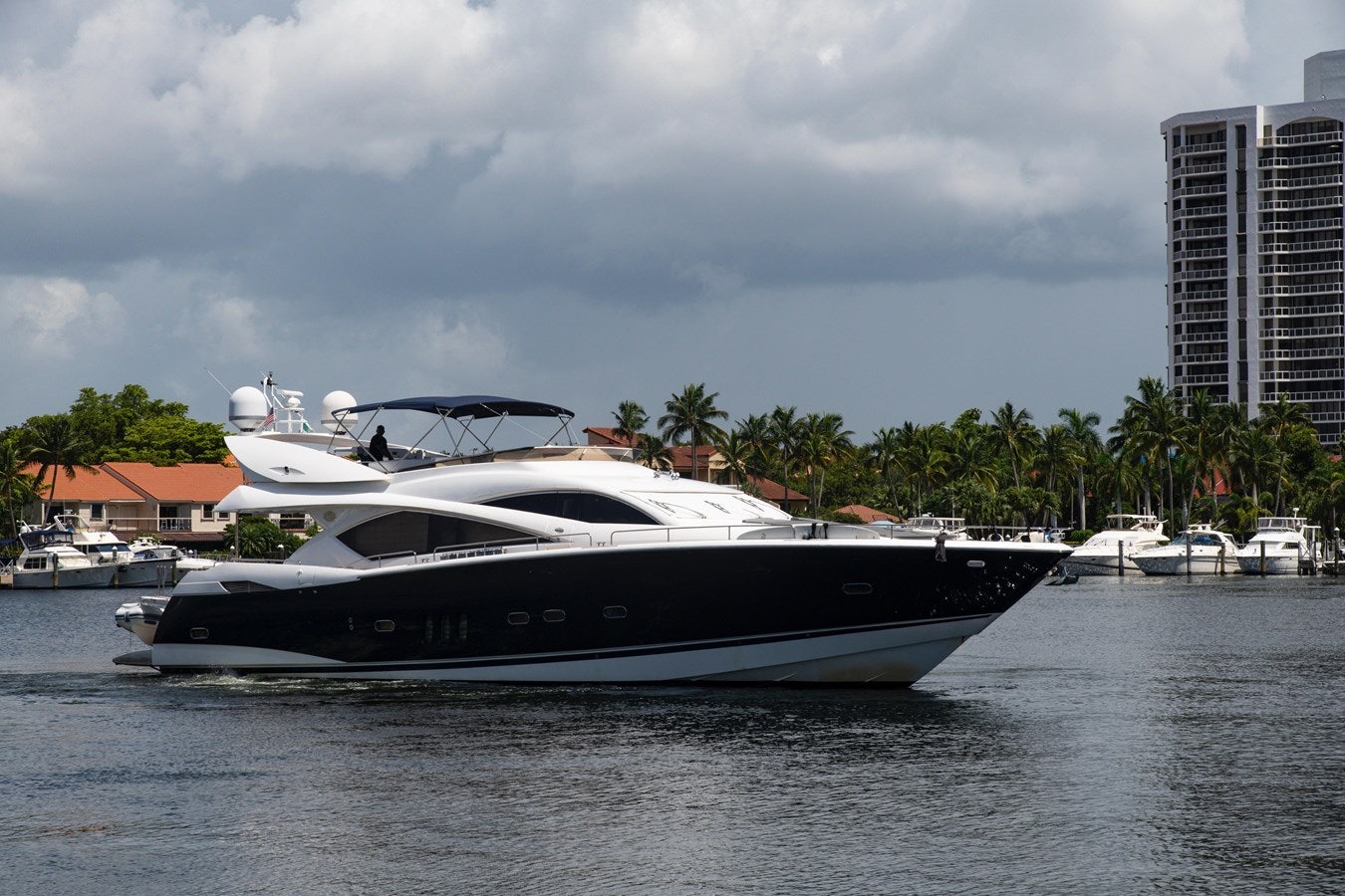 a boat in the water aboard 82 SUNSEEKER MANHATTAN  Yacht for Sale