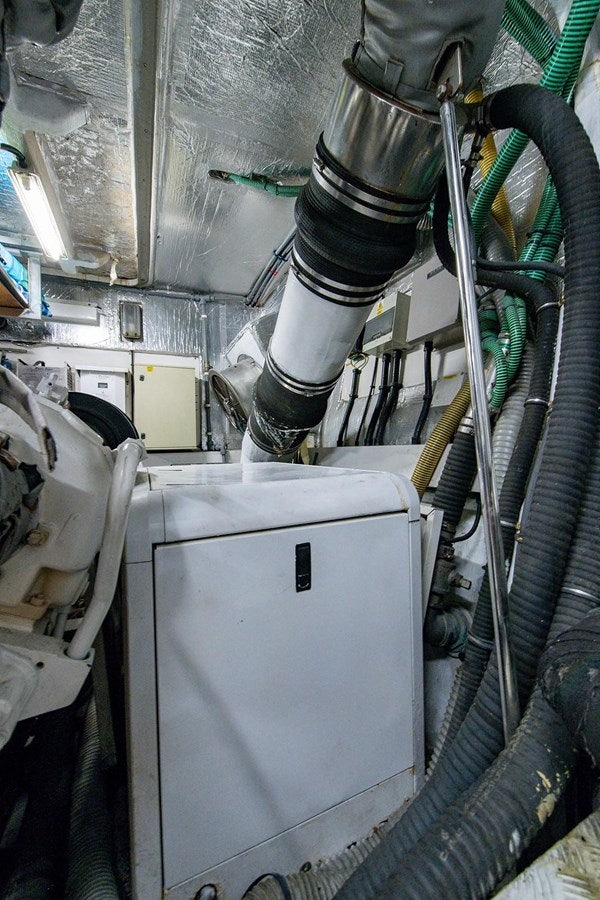a machine with pipes aboard 82 SUNSEEKER MANHATTAN  Yacht for Sale