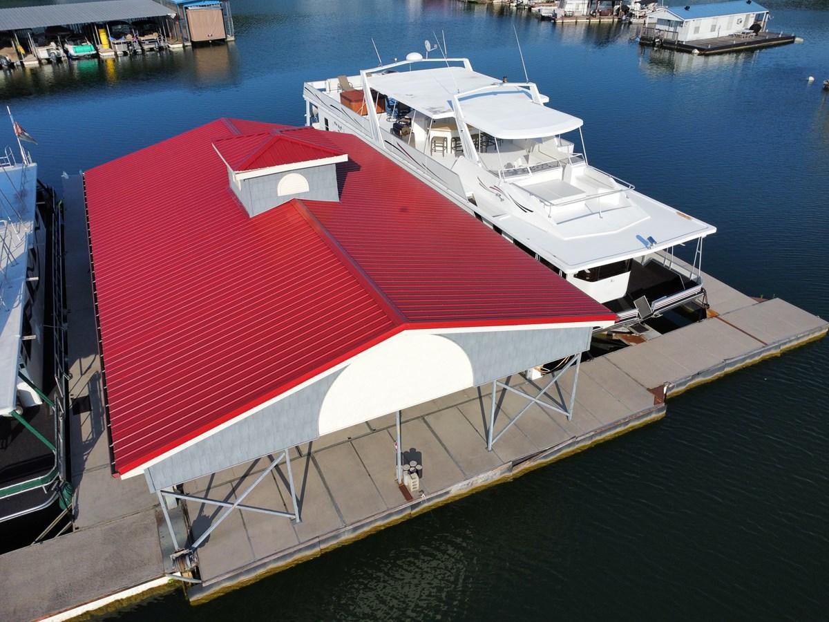 a boat on the water aboard 2007 STARDUST 19 X 86WB NLCG Yacht for Sale