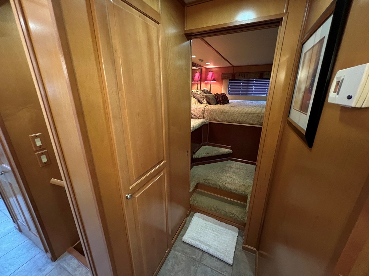 a view of a room through a door aboard 2007 STARDUST 19 X 86WB NLCG Yacht for Sale