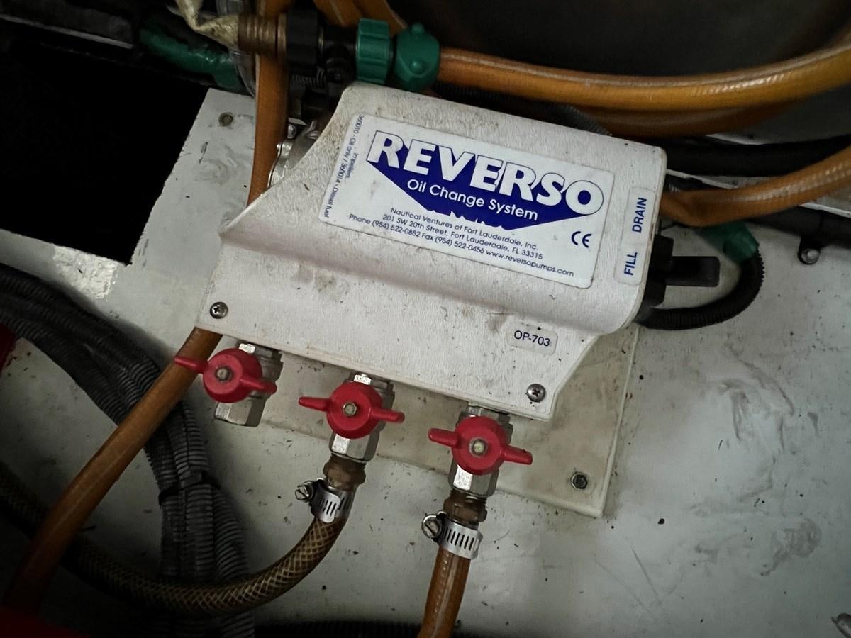 a close-up of a measuring device aboard 2007 STARDUST 19 X 86WB NLCG Yacht for Sale