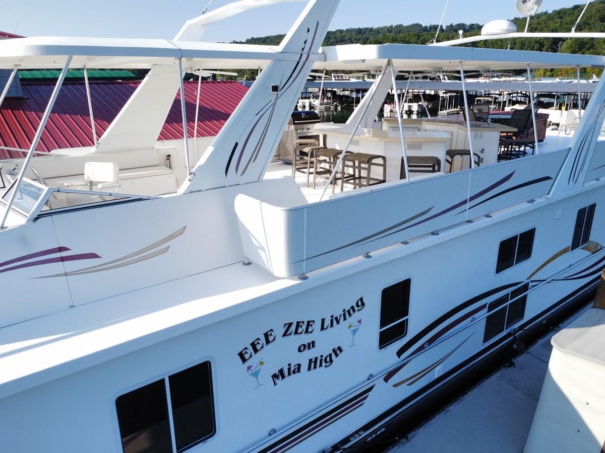 a row of boats aboard 2007 STARDUST 19 X 86WB NLCG Yacht for Sale