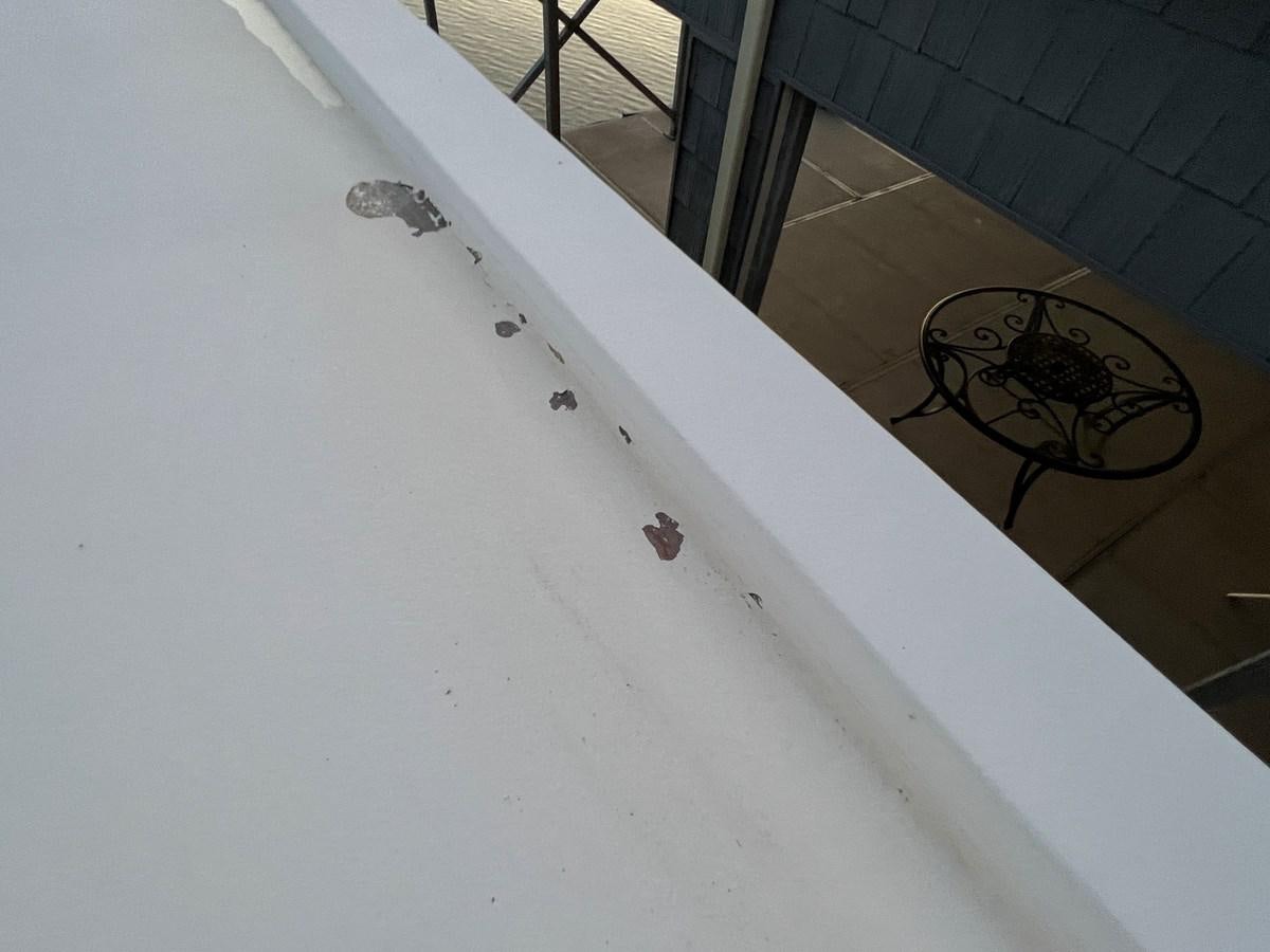 a spider on a white surface aboard 2007 STARDUST 19 X 86WB NLCG Yacht for Sale